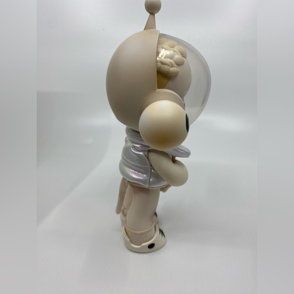 Pop Mart x Skullpanda Ootd Light Chaser Limited Toy Figurine - Picture 10 of 16